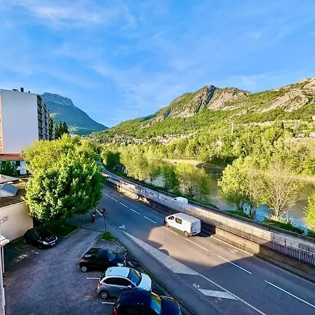 아파트 Centre, Calme & Equipe Avec Parking Prive *