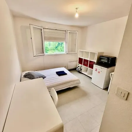 Centre, Calme & Equipe Avec Parking Prive Apartment *